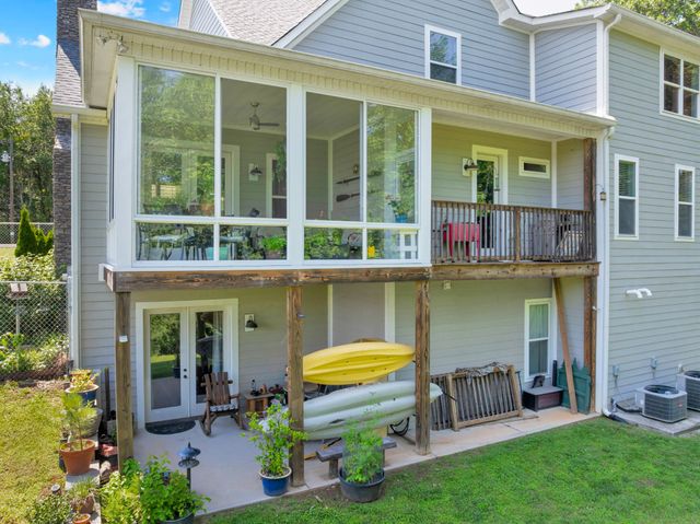 621 Lake Haven Dr, Tullahoma, TN 37388