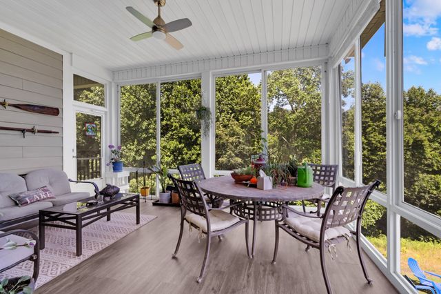 621 Lake Haven Dr, Tullahoma, TN 37388