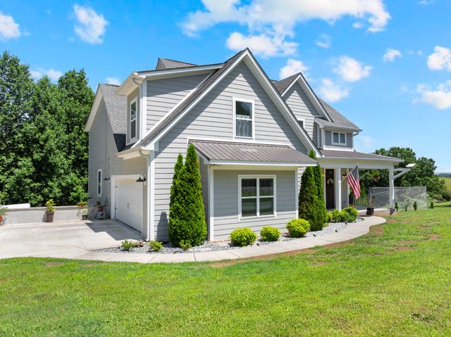 621 Lake Haven Dr, Tullahoma, TN 37388