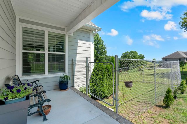 621 Lake Haven Dr, Tullahoma, TN 37388