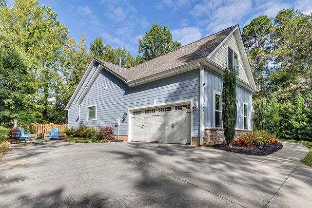 215 Windsor Road, Greer, SC 29651