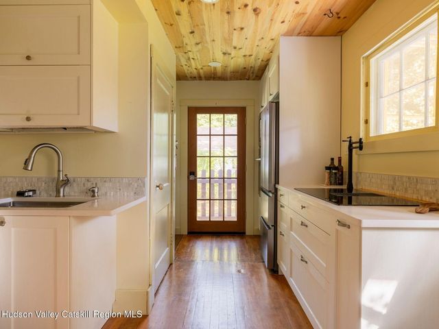 35 Orchard Lane, Woodstock, NY 12498