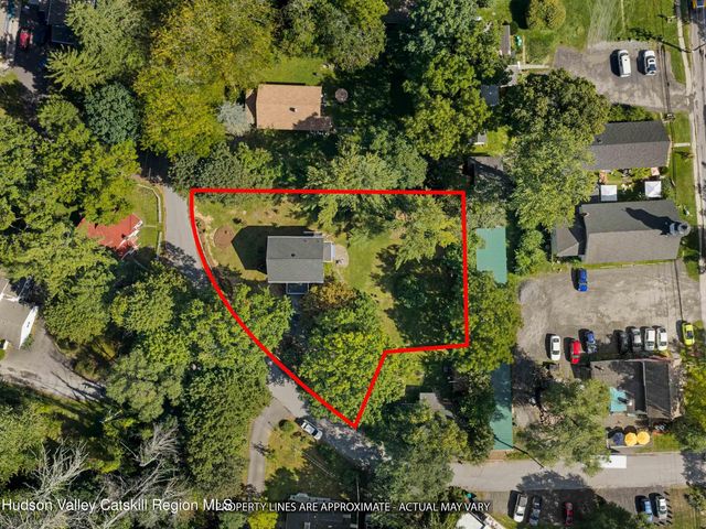 35 Orchard Lane, Woodstock, NY 12498