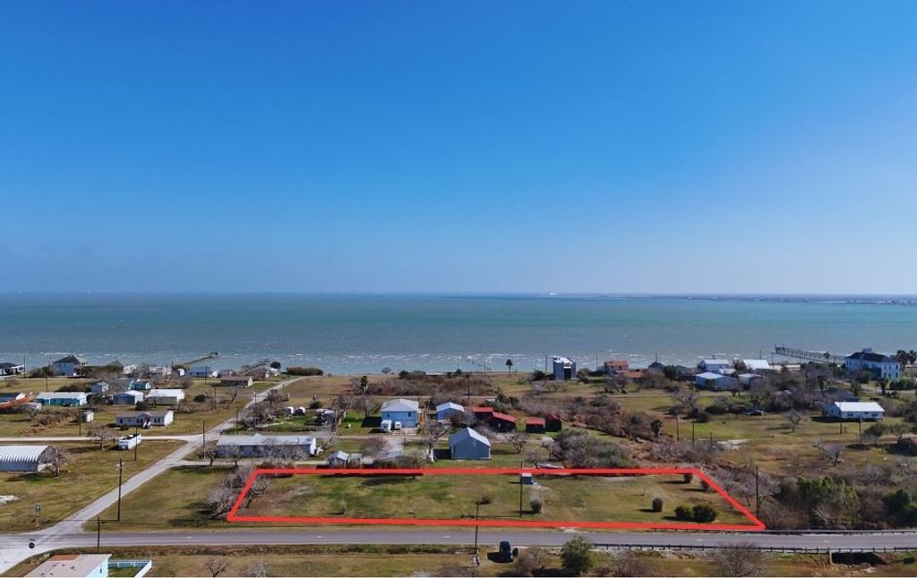 628 Third St, Bayside, TX 78340 — exterior