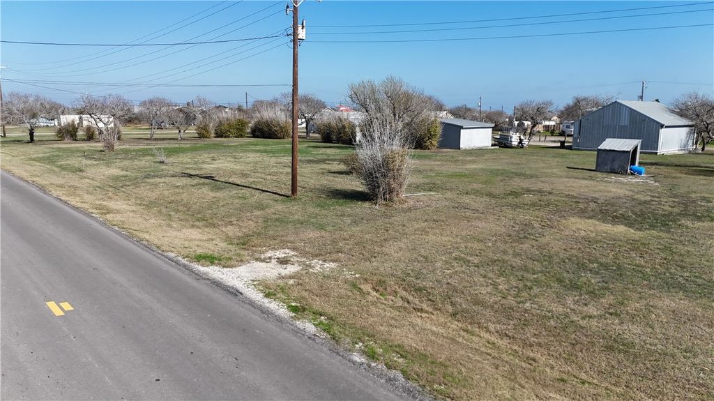 628 Third St, Bayside, TX 78340 — photo 3
