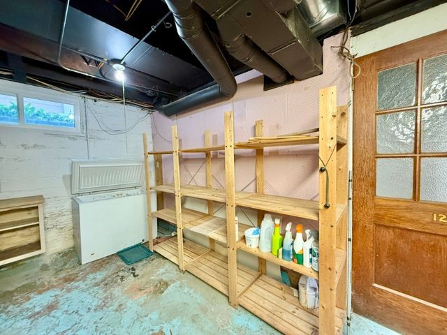 423 S 7th Avenue, Iowa City, IA 52245