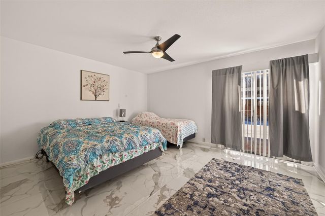 2201 Fountain View Drive 29, Houston, TX 77057