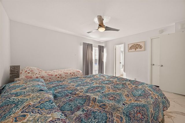 2201 Fountain View Drive 29, Houston, TX 77057