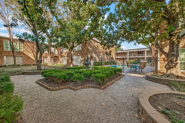 2201 Fountain View Drive 29, Houston, TX 77057