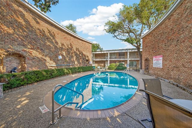 2201 Fountain View Drive 29, Houston, TX 77057