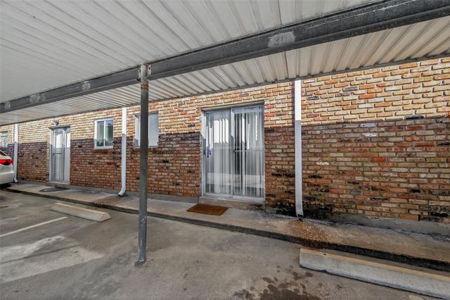 2201 Fountain View Drive 29, Houston, TX 77057