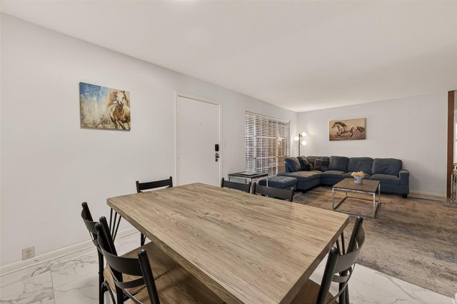 2201 Fountain View Drive 29, Houston, TX 77057