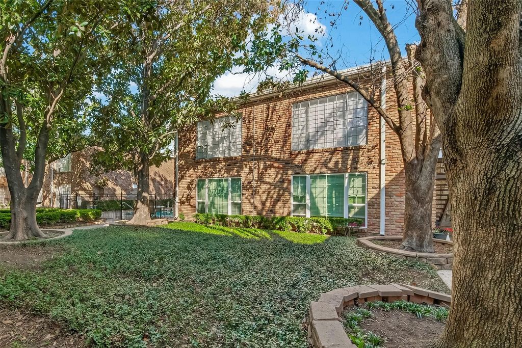 2201 Fountain View Drive 29, Houston, TX 77057