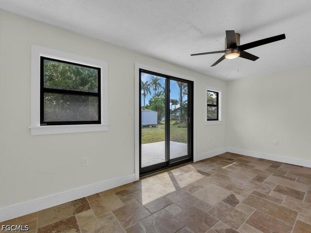 2224 Aldridge AVE, Fort Myers, FL 33907