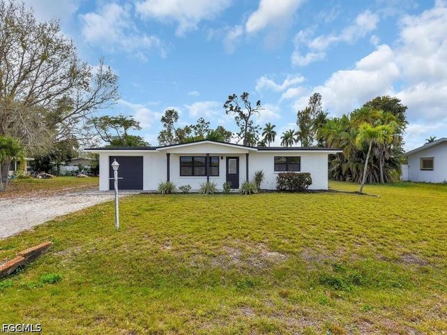 2224 Aldridge AVE, Fort Myers, FL 33907