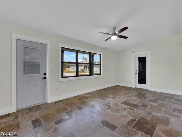 2224 Aldridge AVE, Fort Myers, FL 33907