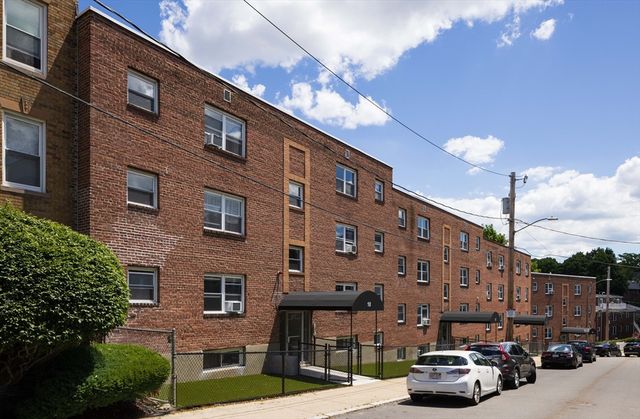 12 Vinal St 2, Boston, MA 02135