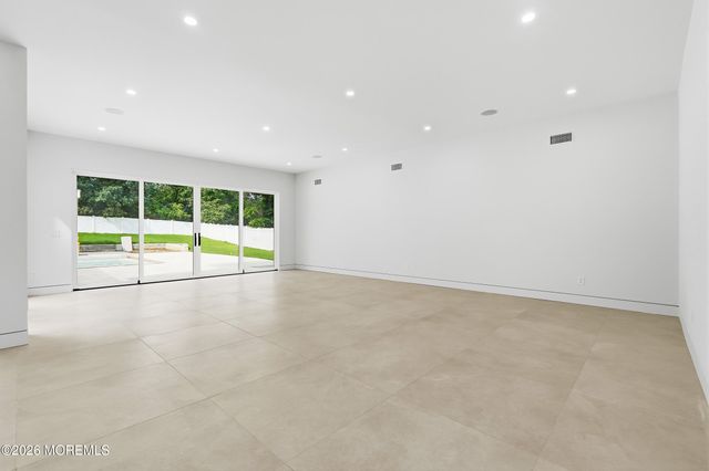 46 Whalepond Road, Oakhurst, NJ 07755