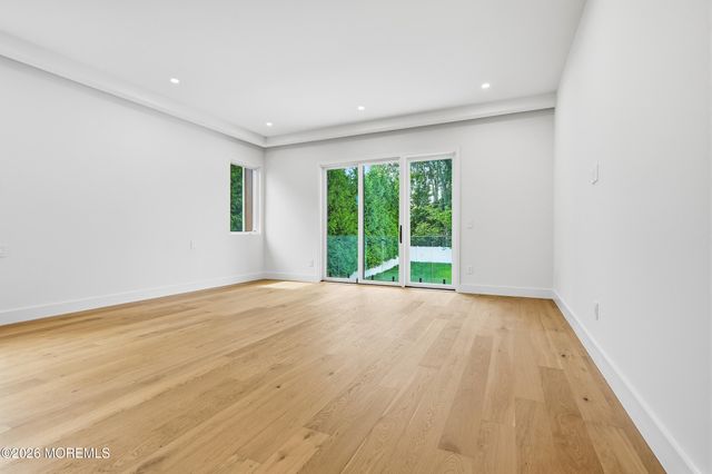 46 Whalepond Road, Oakhurst, NJ 07755