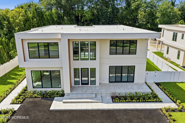 46 Whalepond Road, Oakhurst, NJ 07755