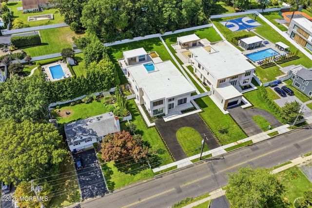 46 Whalepond Road, Oakhurst, NJ 07755