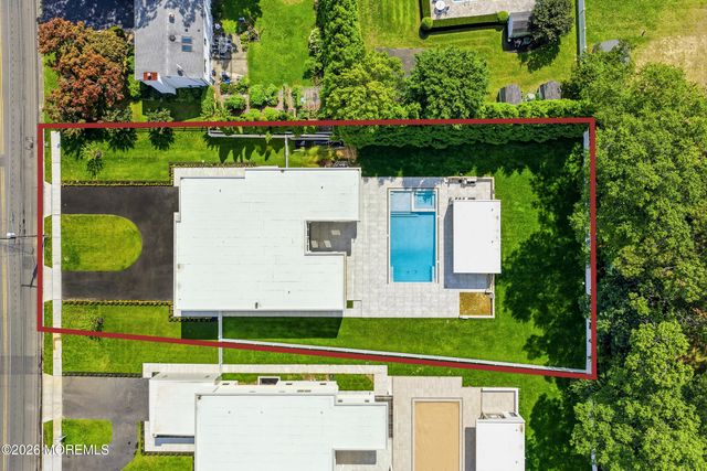 46 Whalepond Road, Oakhurst, NJ 07755
