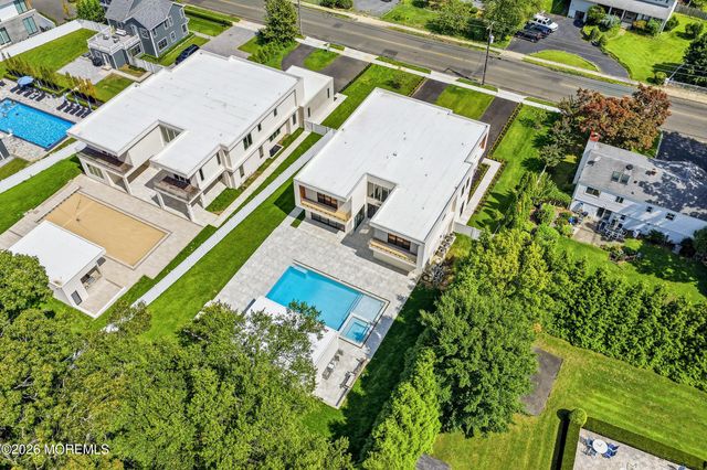 46 Whalepond Road, Oakhurst, NJ 07755