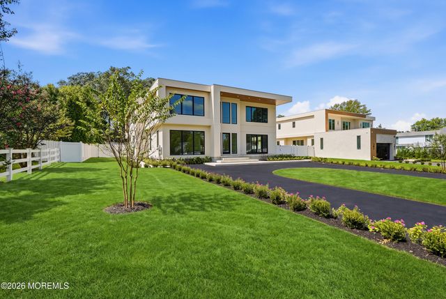 46 Whalepond Road, Oakhurst, NJ 07755
