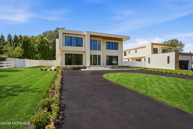 46 Whalepond Road, Oakhurst, NJ 07755