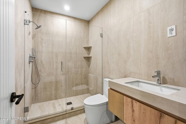 46 Whalepond Road, Oakhurst, NJ 07755