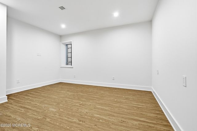 46 Whalepond Road, Oakhurst, NJ 07755