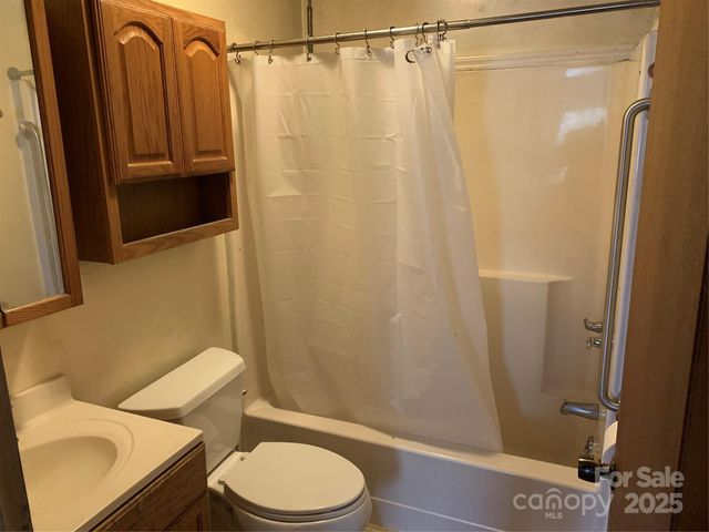 352 London Road, Asheville, NC 28803