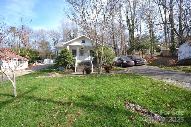 352 London Road, Asheville, NC 28803