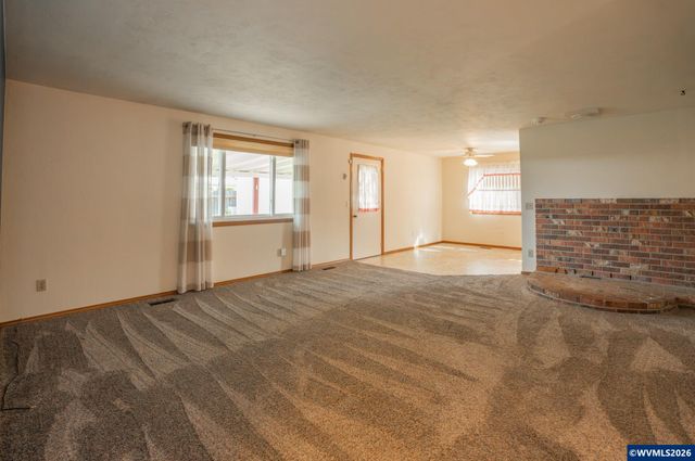 2661 S 12th St, Lebanon, OR 97355