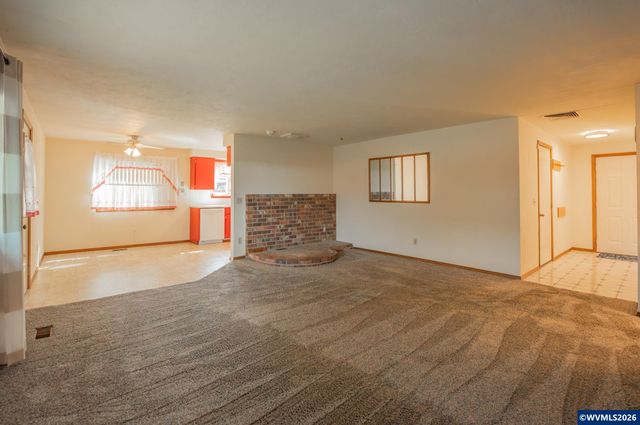 2661 S 12th St, Lebanon, OR 97355