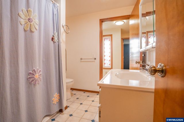 2661 S 12th St, Lebanon, OR 97355