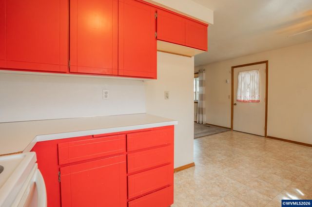 2661 S 12th St, Lebanon, OR 97355