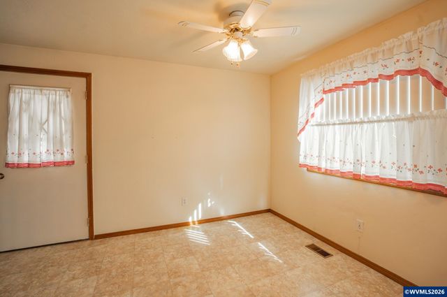 2661 S 12th St, Lebanon, OR 97355