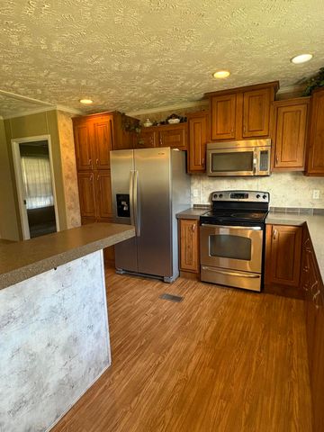 580 Bales Creek Road, Manchester, KY 40962