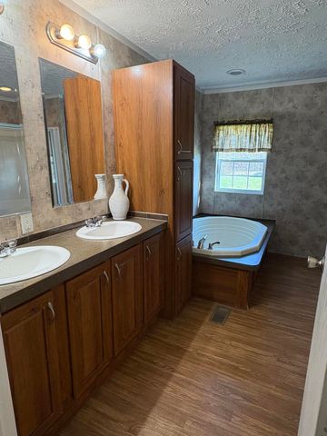 580 Bales Creek Road, Manchester, KY 40962