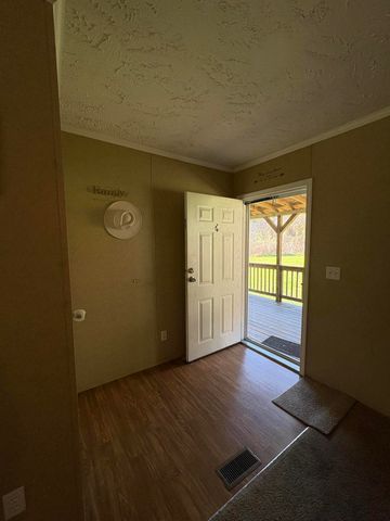 580 Bales Creek Road, Manchester, KY 40962