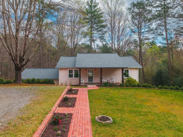 365 Quarles Lane, Ellijay, GA 30540