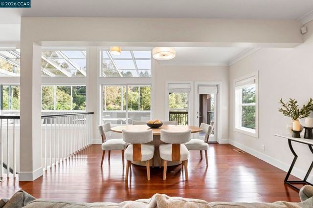 6165 6165 Doncaster Pl, Oakland, CA 94611