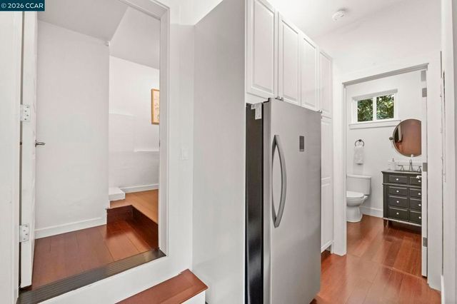 6165 6165 Doncaster Pl, Oakland, CA 94611