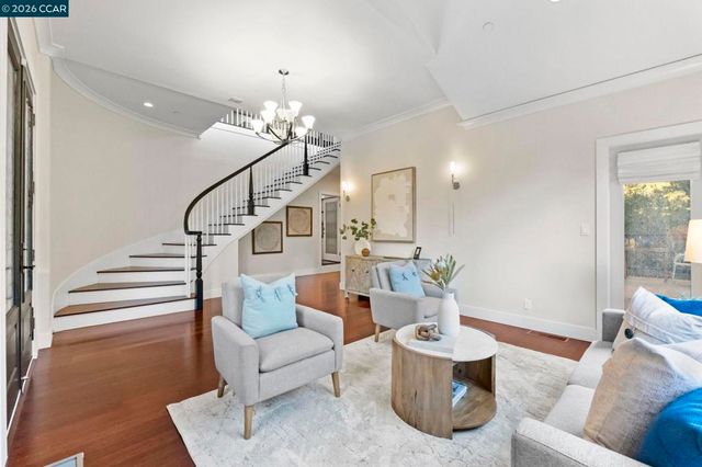 6165 6165 Doncaster Pl, Oakland, CA 94611