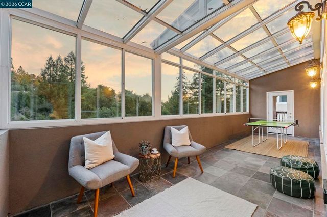 6165 6165 Doncaster Pl, Oakland, CA 94611