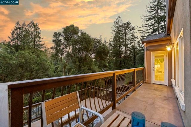 6165 6165 Doncaster Pl, Oakland, CA 94611