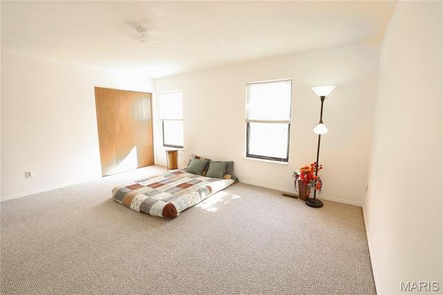 2048 New Sun Drive, Florissant, MO 63031