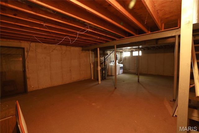 2048 New Sun Drive, Florissant, MO 63031