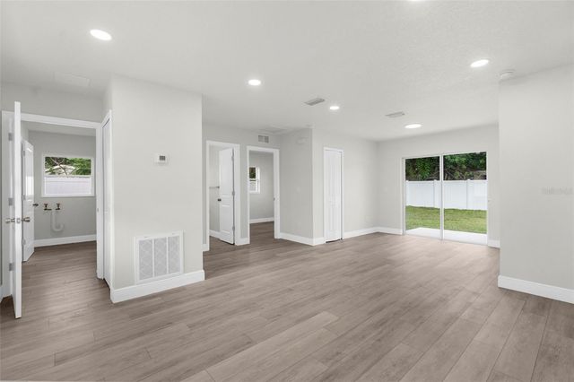 5704 S COOLIDGE AVENUE, Tampa, FL 33616